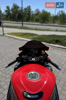 Спортбайк Suzuki GSX-R 1000 2006 в 
