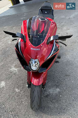 Спортбайк Suzuki GSX-R 1000 2025 в 