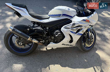 Спортбайк Suzuki GSX-R 1000 2018 в 