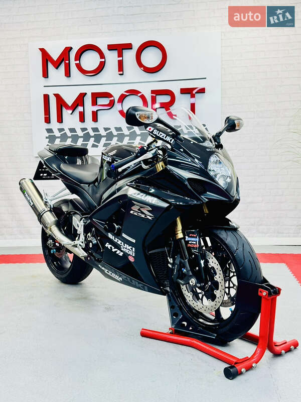 Спортбайк Suzuki GSX-R 1000 2008 в 