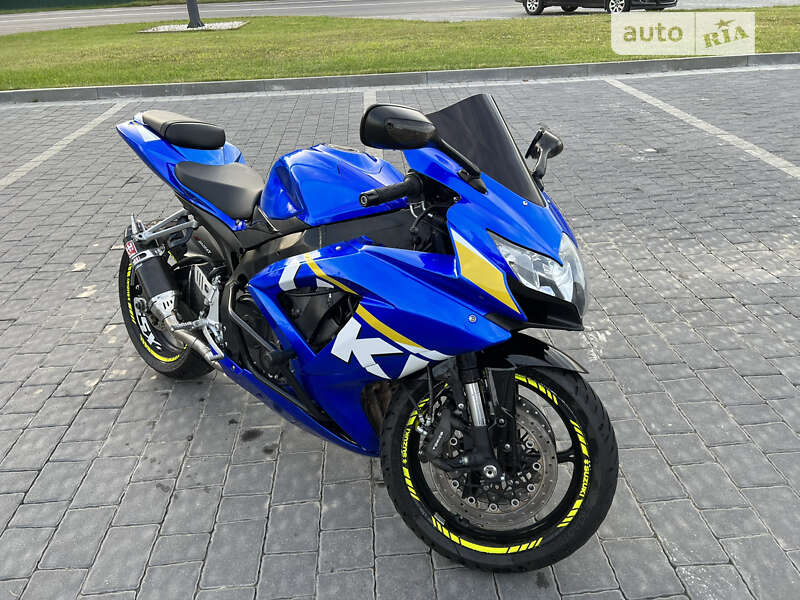 Спортбайк Suzuki GSX-R 600 2007 в 