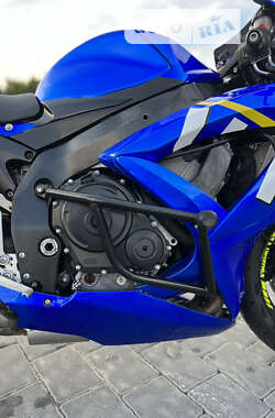 Спортбайк Suzuki GSX-R 600 2007 в 