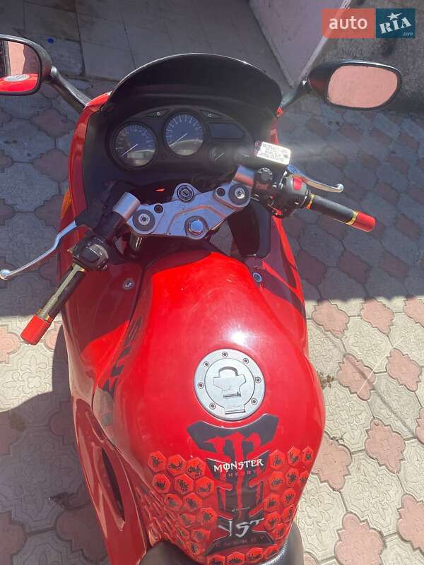 Мотоцикл Спорт-туризм Suzuki GSX-R 600 2000 в Романове
