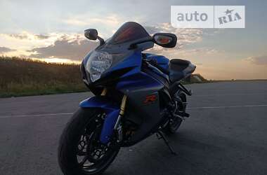 Спортбайк Suzuki GSX-R 600 2012 в 