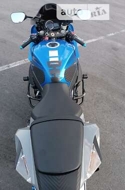 Спортбайк Suzuki GSX-R 600 2012 в 
