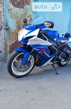 Спортбайк Suzuki GSX-R 600 2013 в Киеве