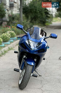 Спортбайк Suzuki GSX-R 600 2003 в 