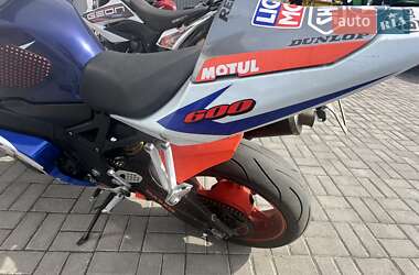 Мотоцикл Спорт-туризм Suzuki GSX-R 600 2005 в 