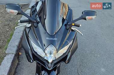 Спортбайк Suzuki GSX-R 600 2010 в 