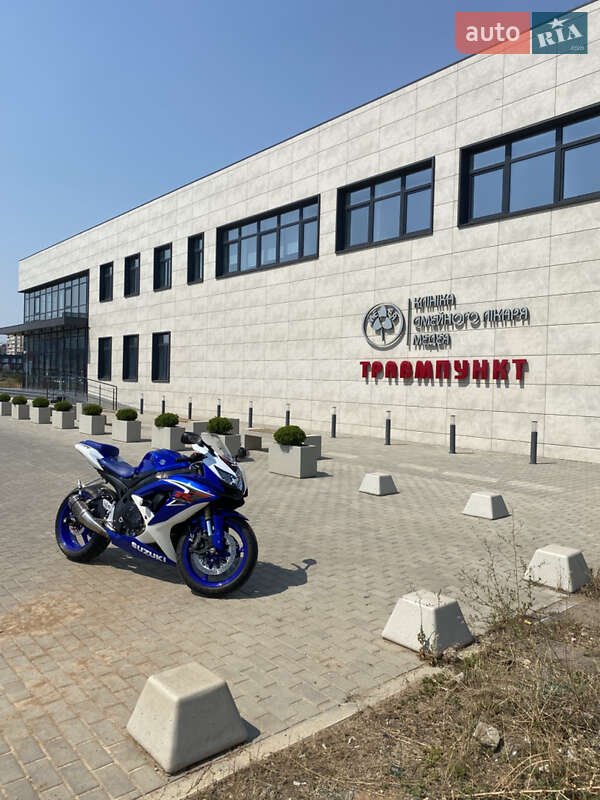 Спортбайк Suzuki GSX-R 600 2006 в 