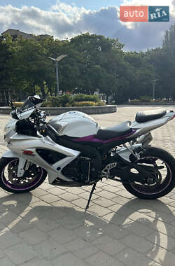 Спортбайк Suzuki GSX-R 600 2006 в 