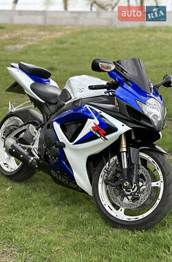 Спортбайк Suzuki GSX-R 600 2007 в 