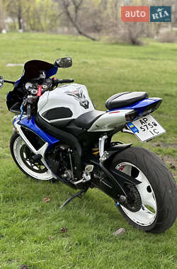 Спортбайк Suzuki GSX-R 600 2007 в 