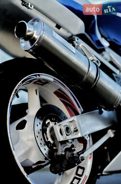 Спортбайк Suzuki GSX-R 600 2003 в 