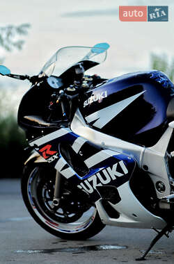 Спортбайк Suzuki GSX-R 600 2003 в 