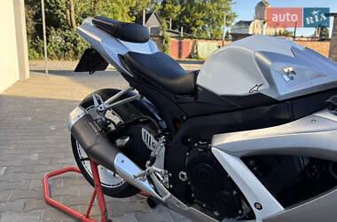 Спортбайк Suzuki GSX-R 600 2008 в 