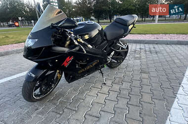 Спортбайк Suzuki GSX-R 600 2005 в 