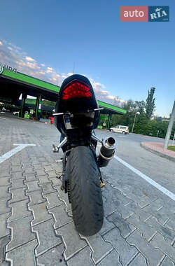 Спортбайк Suzuki GSX-R 600 2005 в 