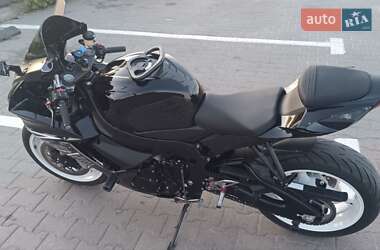 Спортбайк Suzuki GSX-R 600 2019 в 