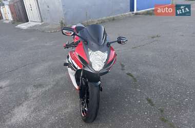 Спортбайк Suzuki GSX-R 600 2012 в 