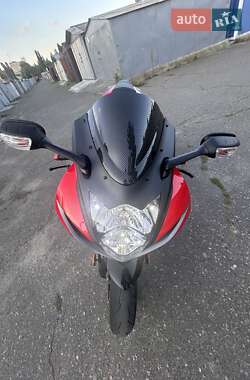 Спортбайк Suzuki GSX-R 600 2012 в 