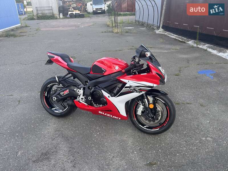 Спортбайк Suzuki GSX-R 600 2012 в Киеве