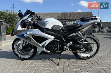 Спортбайк Suzuki GSX-R 600 2008 в 