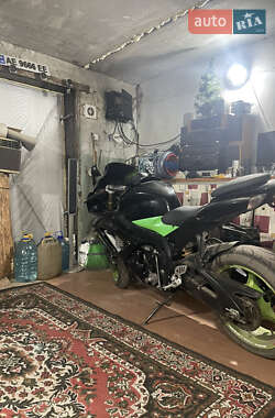 Спортбайк Suzuki GSX-R 600 2007 в 