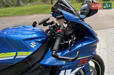 Спортбайк Suzuki GSX-R 600 2016 в 