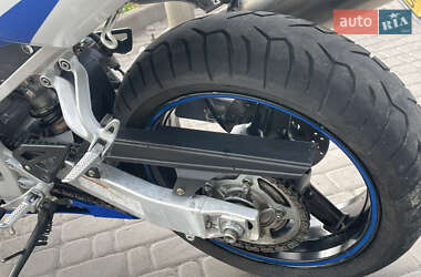 Спортбайк Suzuki GSX-R 600 2002 в 