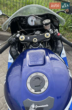 Спортбайк Suzuki GSX-R 600 2002 в 