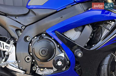 Спортбайк Suzuki GSX-R 600 2014 в 