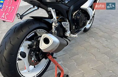 Спортбайк Suzuki GSX-R 600 2008 в 