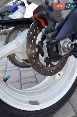 Спортбайк Suzuki GSX-R 600 2011 в 