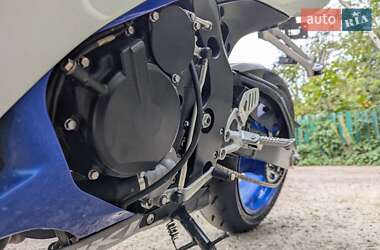 Спортбайк Suzuki GSX-R 600 2007 в 