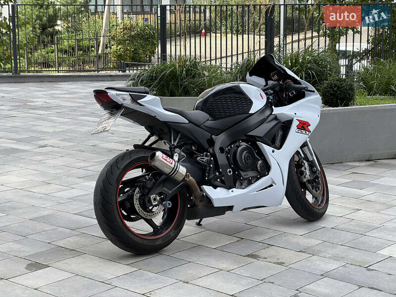 Спортбайк Suzuki GSX-R 600 2016 в Киеве