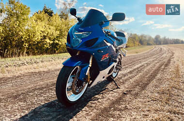 Спортбайк Suzuki GSX-R 600 2004 в 