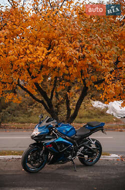 Спортбайк Suzuki GSX-R 600 2007 в 