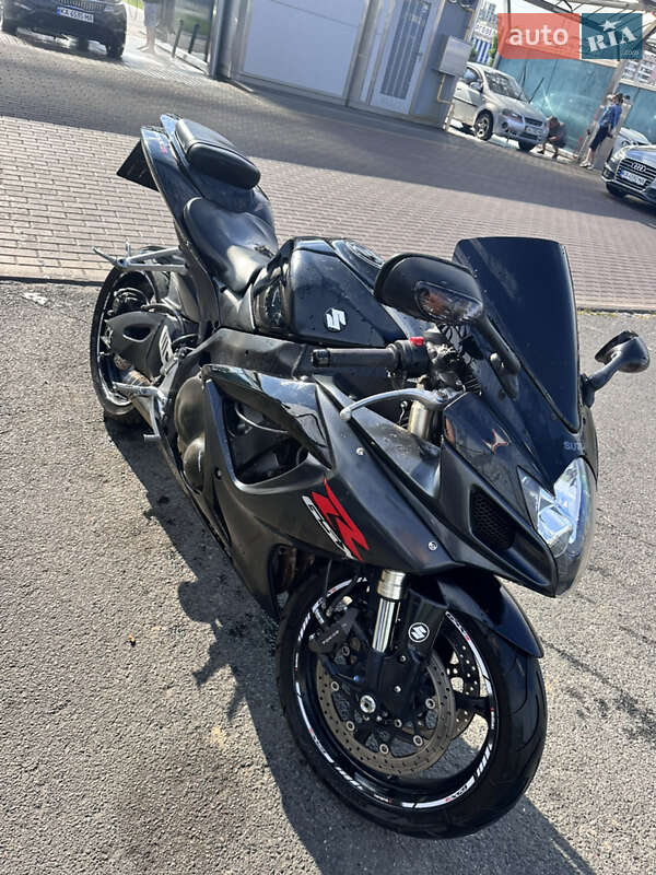 Спортбайк Suzuki GSX-R 600 2006 в Києві фото 6 Спортбайк Suzuki GSX-R 600 2006 в Києві