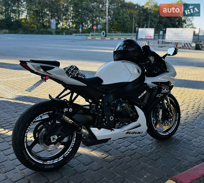 Спортбайк Suzuki GSX-R 600 2023 в Львові фото 16 Спортбайк Suzuki GSX-R 600 2023 в Львові