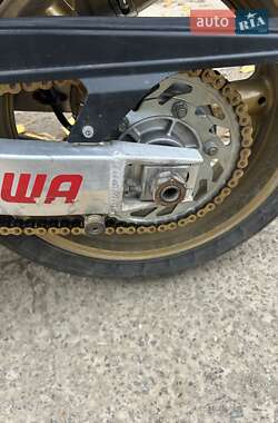 Спортбайк Suzuki GSX-R 600 2000 в 