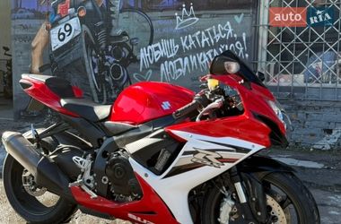 Спортбайк Suzuki GSX-R 600 2013 в Киеве