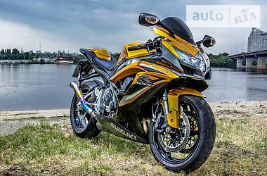 Спортбайк Suzuki GSX-R 750 2009 в 