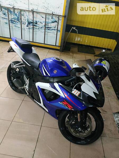 Спортбайк Suzuki GSX-R 750 2007 в Благовещенском