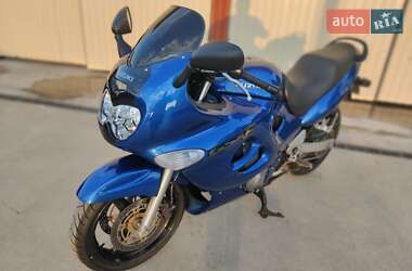 Мотоцикл Спорт-туризм Suzuki GSX-R 750 2002 в Гайвороні