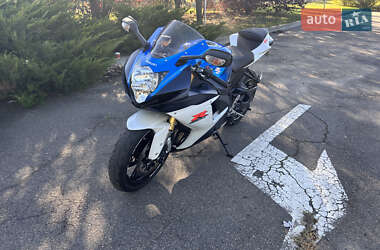 Спортбайк Suzuki GSX-R 750 2012 в 