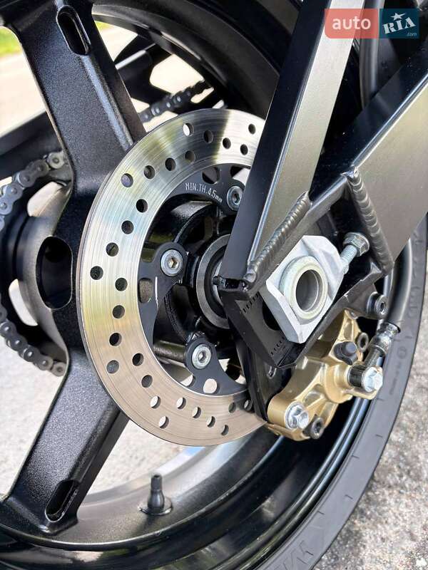 Спортбайк Suzuki GSX-R 750 2005 в Ровно фото 14 Спортбайк Suzuki GSX-R 750 2005 в Ровно