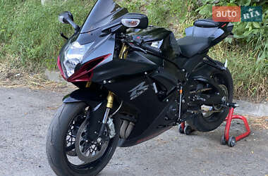 Спортбайк Suzuki GSX-R 750 2016 в 