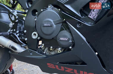 Спортбайк Suzuki GSX-R 750 2016 в 