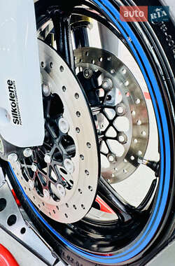 Спортбайк Suzuki GSX-R 750 2013 в 